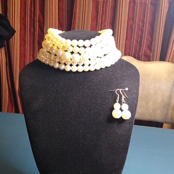 Five Strand Faux Pearl Beads Choker Necklace & Pierced Dangling Earrings - Picture 1 of 11